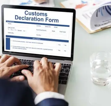 Difference Between Freight Forwarder & Customs Broker